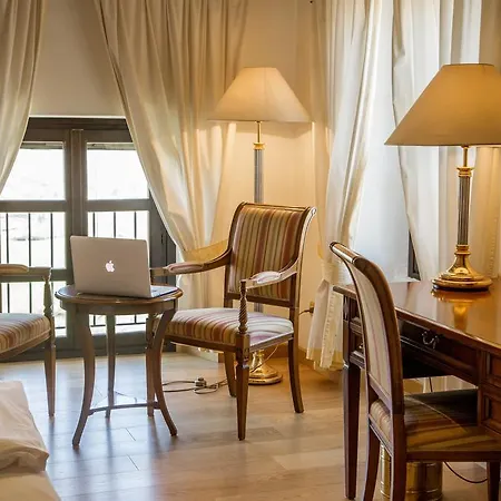 Hotel Sunstar Piemont Castello Di